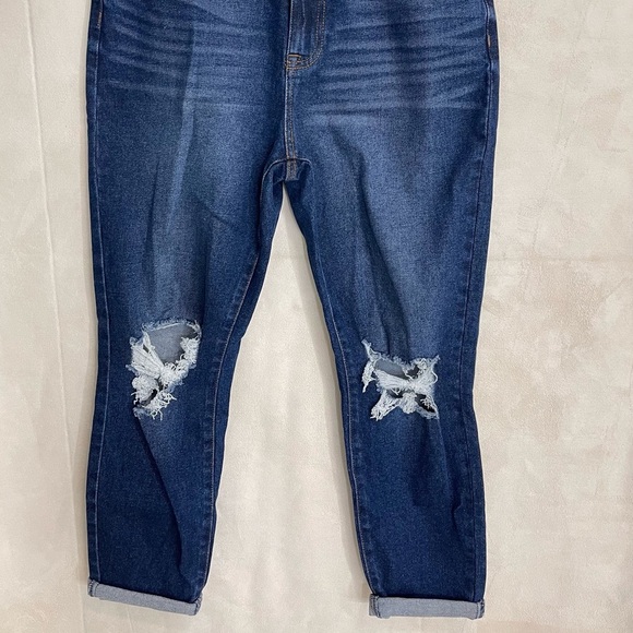 No boundaries High Rise Women Jeans - Picture 2 of 3